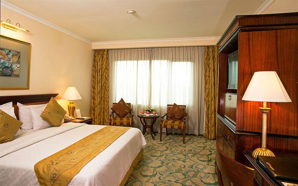 Aston Tropicana Hotel Bandung Extérieur photo