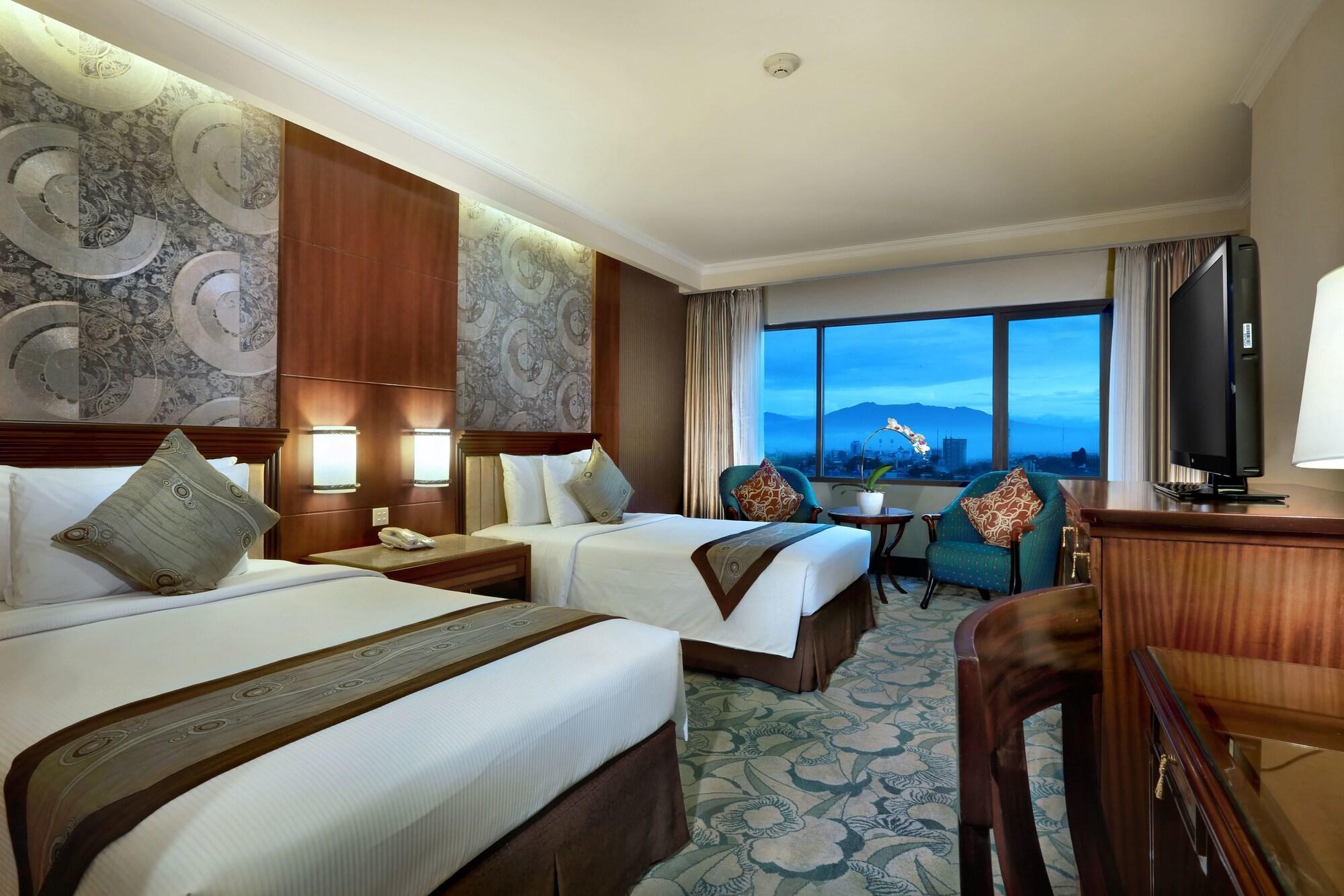 Aston Tropicana Hotel Bandung Extérieur photo