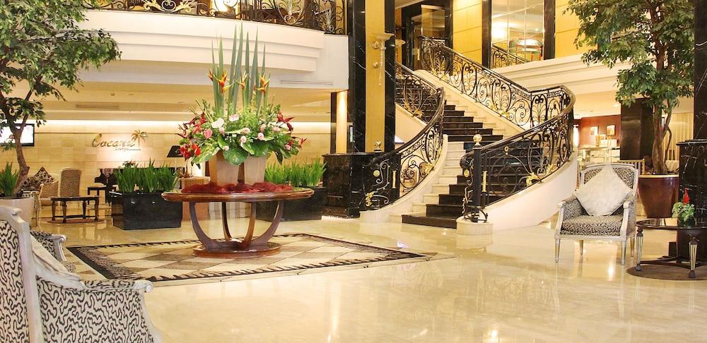 Aston Tropicana Hotel Bandung Extérieur photo