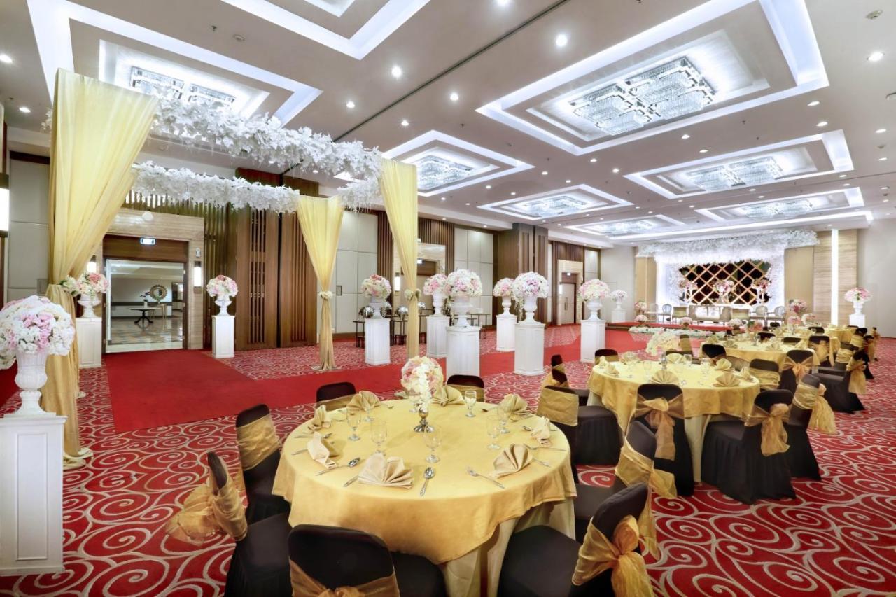Aston Tropicana Hotel Bandung Extérieur photo