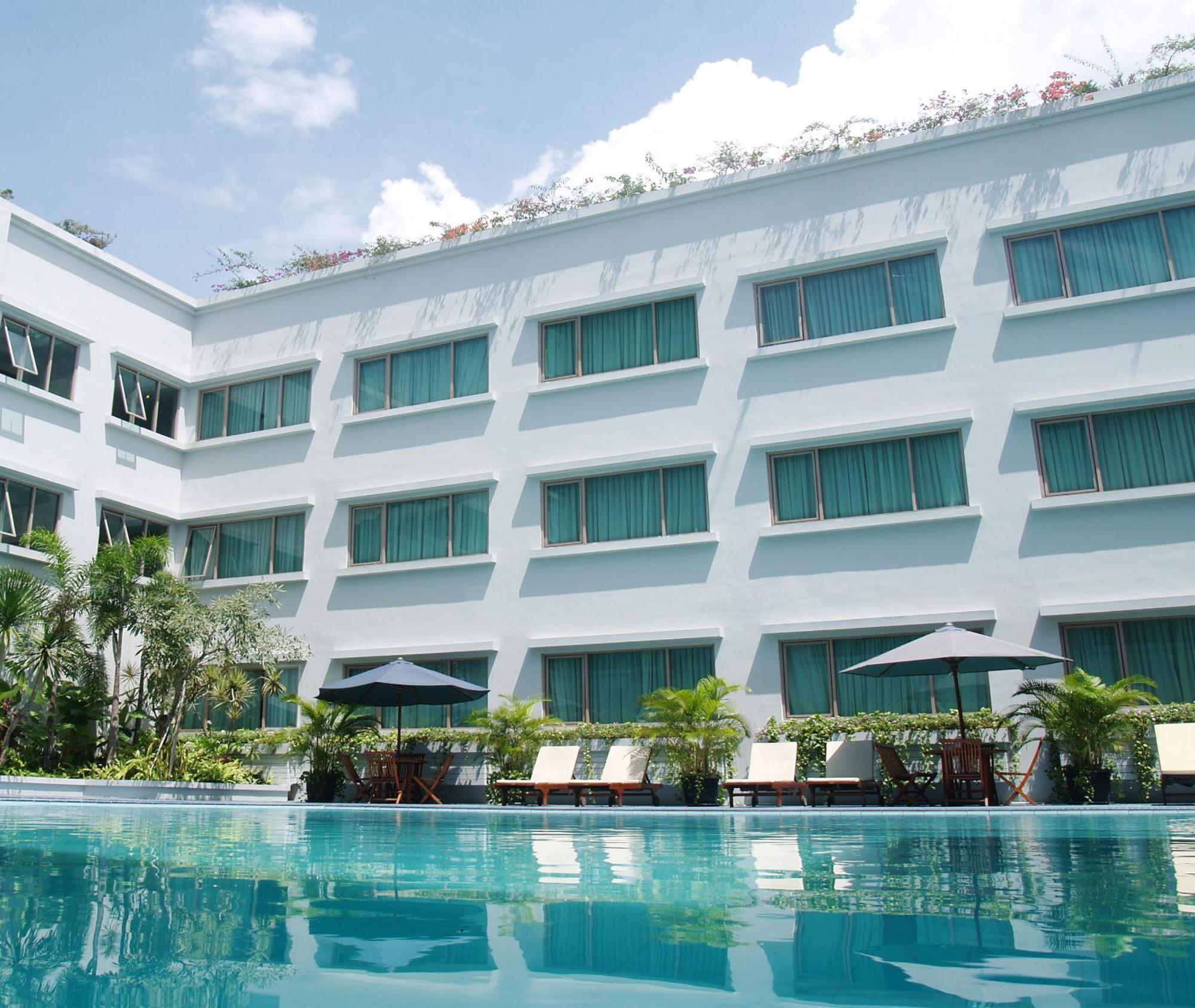Aston Tropicana Hotel Bandung Extérieur photo