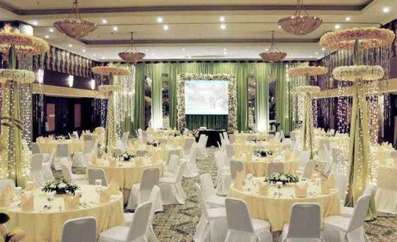 Aston Tropicana Hotel Bandung Extérieur photo