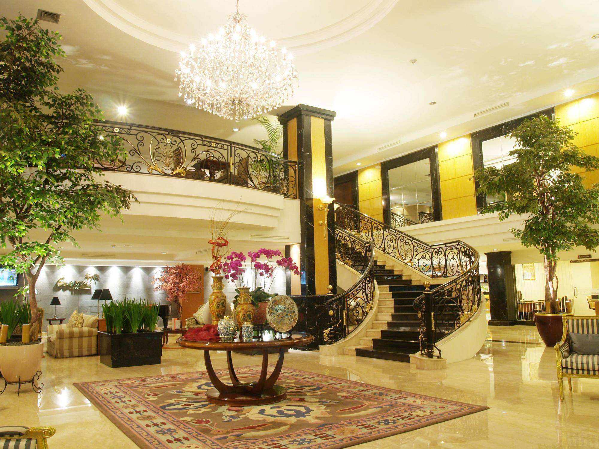 Aston Tropicana Hotel Bandung Extérieur photo