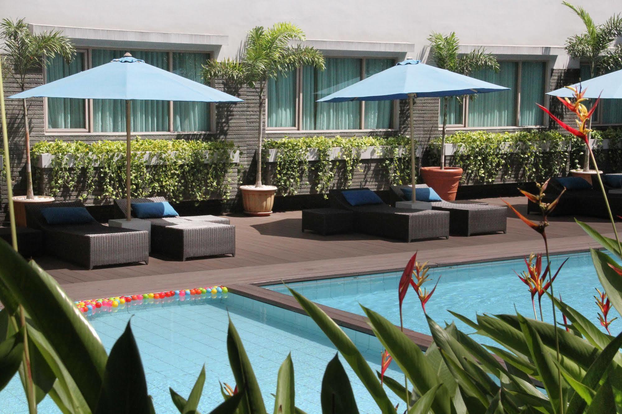 Aston Tropicana Hotel Bandung Extérieur photo