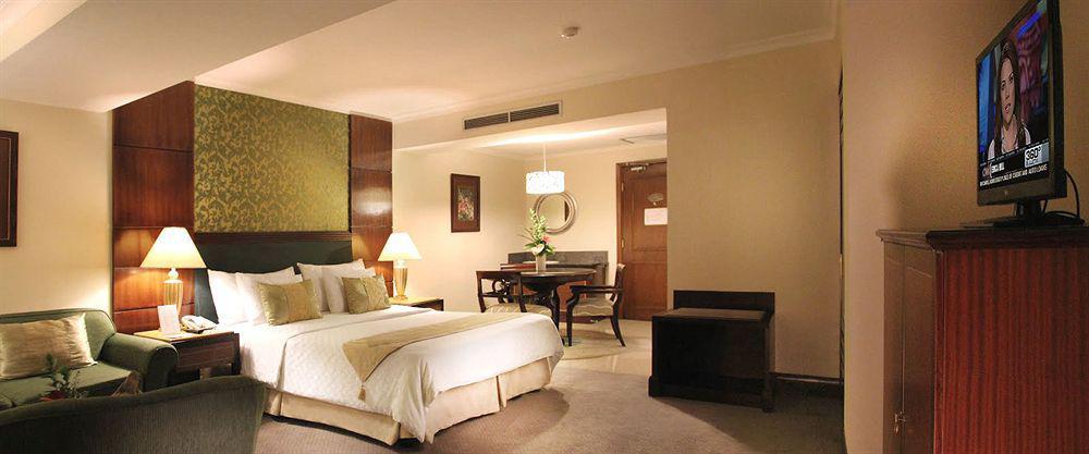 Aston Tropicana Hotel Bandung Extérieur photo